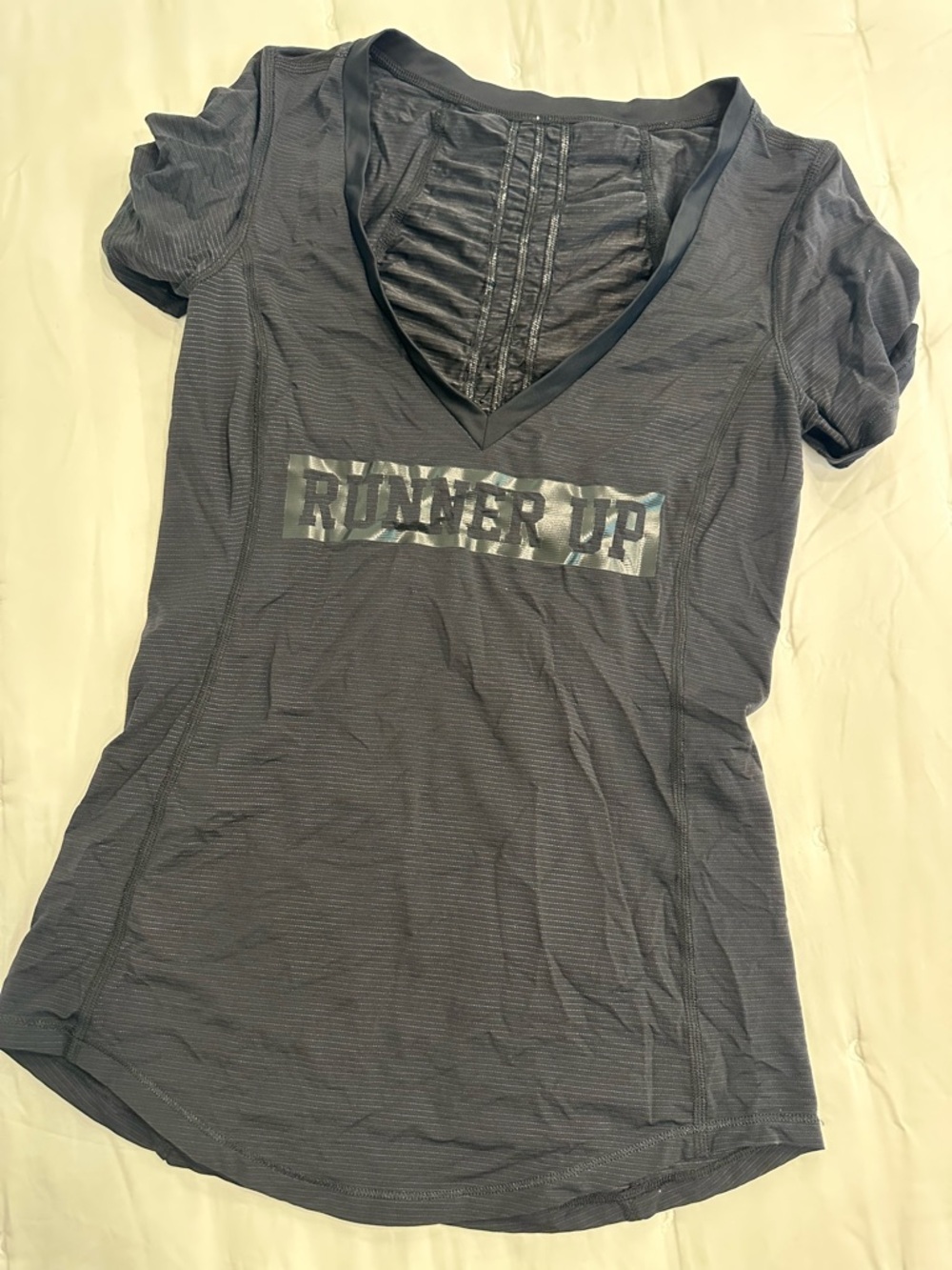 lululemon athletica Women's Black Gray V-Neck 'Runner Up' Tee